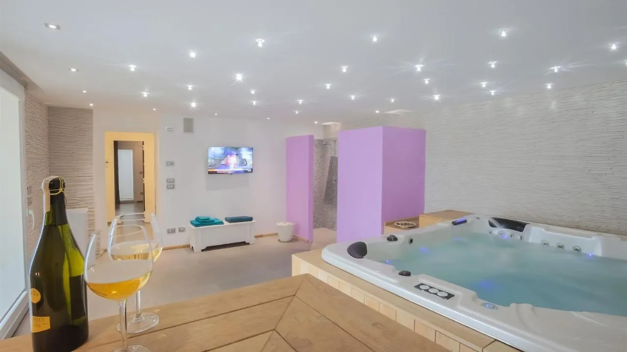 Villa Lisa 8, Emma Villas Rimini Italy