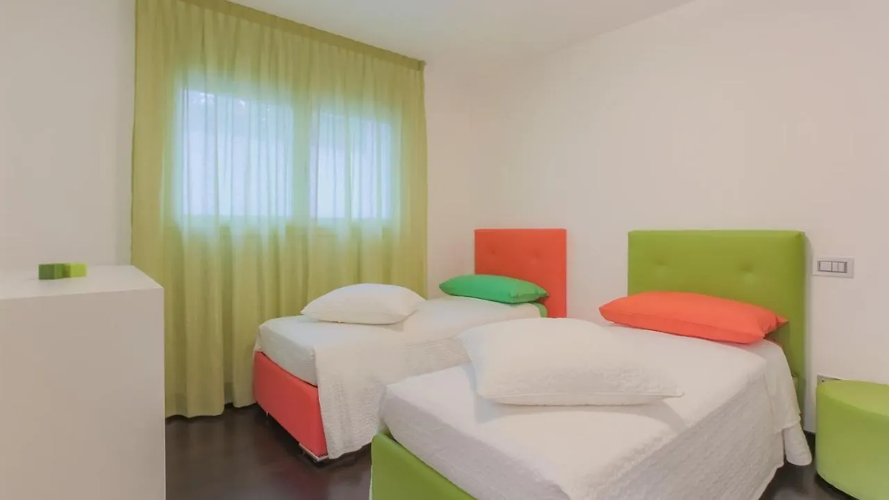 Villa Lisa 8, Emma Villas Rimini 0*,  Italy